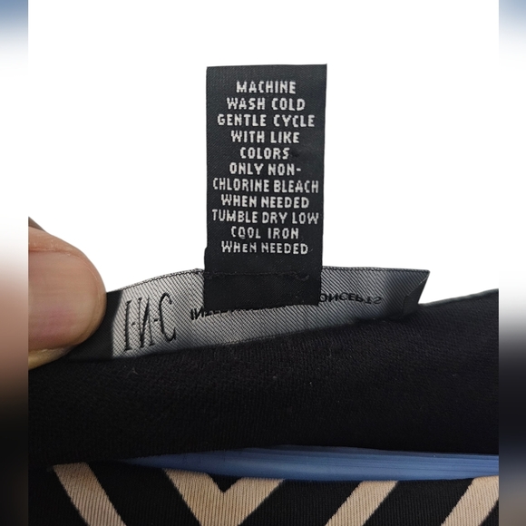 EUC | INC International Concepts | ¾ sleeve Geometric design | Lined | Size: M - Picture 6 of 10